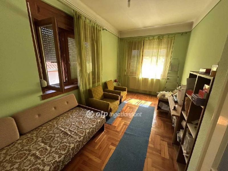 Eladó családi ház Bag