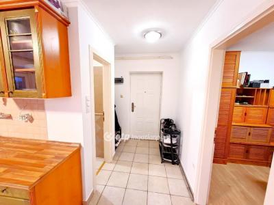 Eladó lakás Albertirsa