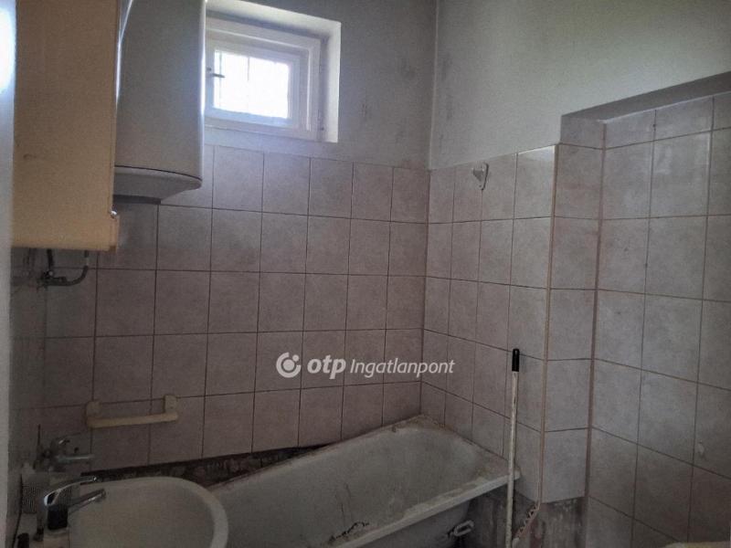 Eladó családi ház Albertirsa