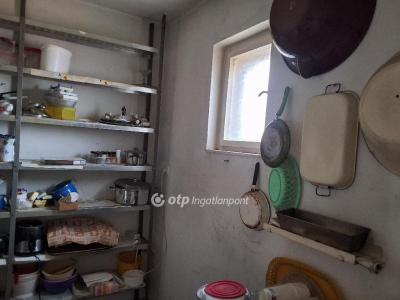 Eladó családi ház Albertirsa