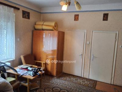 Eladó családi ház Albertirsa