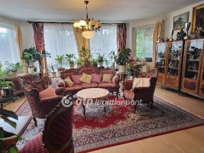 Eladó családi ház Budakeszi