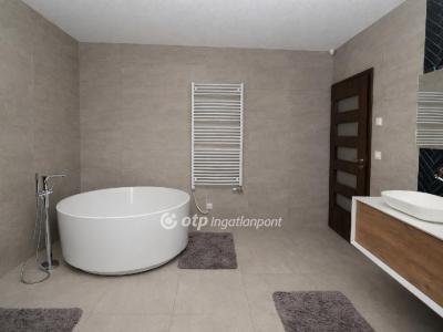 Eladó családi ház Ráckeve