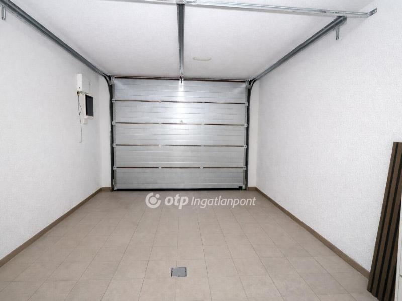 Eladó családi ház Ráckeve