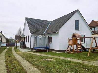Eladó családi ház Siklós