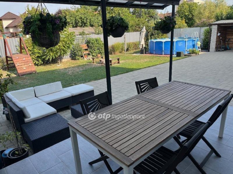 Eladó családi ház Szeged