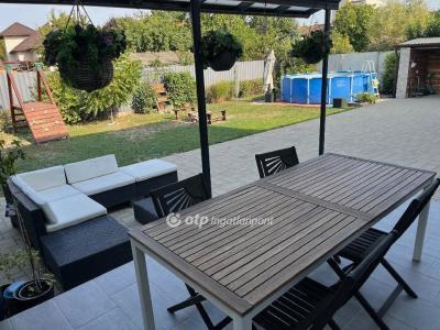 Eladó családi ház Szeged