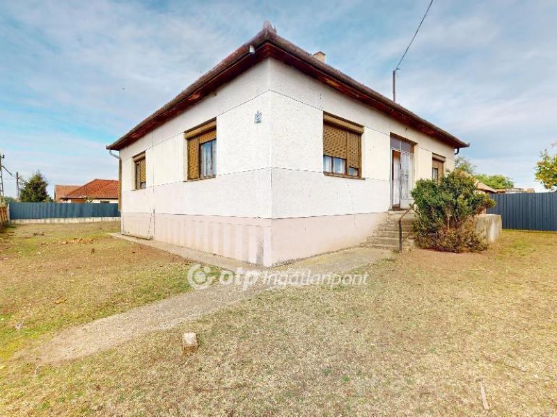 Eladó családi ház Kálmánháza