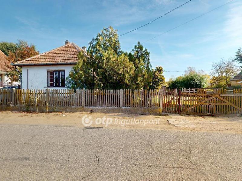 Eladó családi ház Kótaj