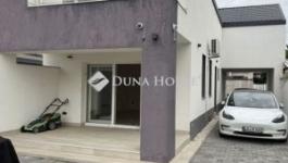 Eladó családi ház Budapest