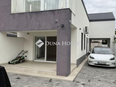 Eladó családi ház Budapest