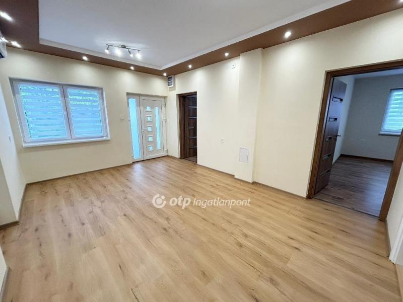 Eladó családi ház Nyírbogdány