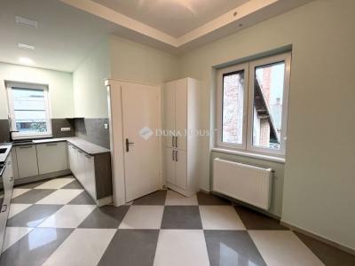 Eladó lakás Szombathely