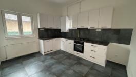 Eladó családi ház Budapest