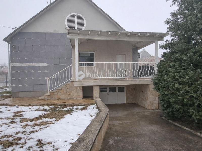 Eladó családi ház Tápiószecső