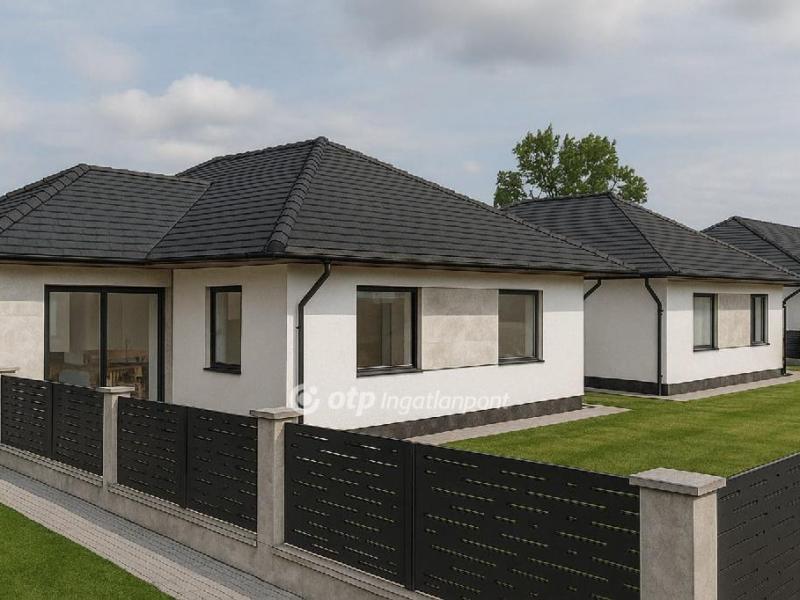 Eladó ikerház Cegléd