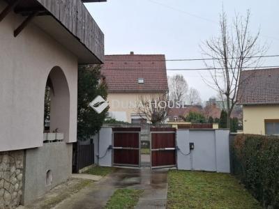 Eladó családi ház Pécs