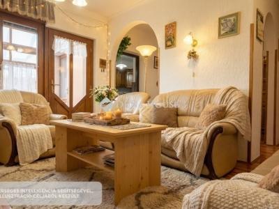 Eladó családi ház Pécs