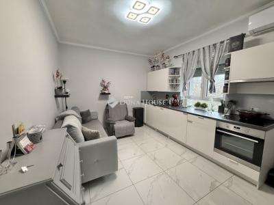 Eladó családi ház Villány