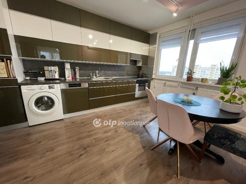 Eladó lakás Debrecen