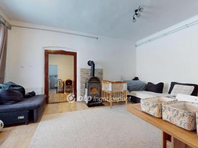 Eladó családi ház Beszterec