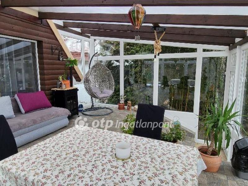 Eladó családi ház Győr