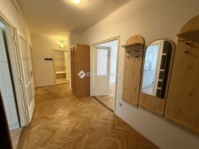 Eladó lakás Kecskemét