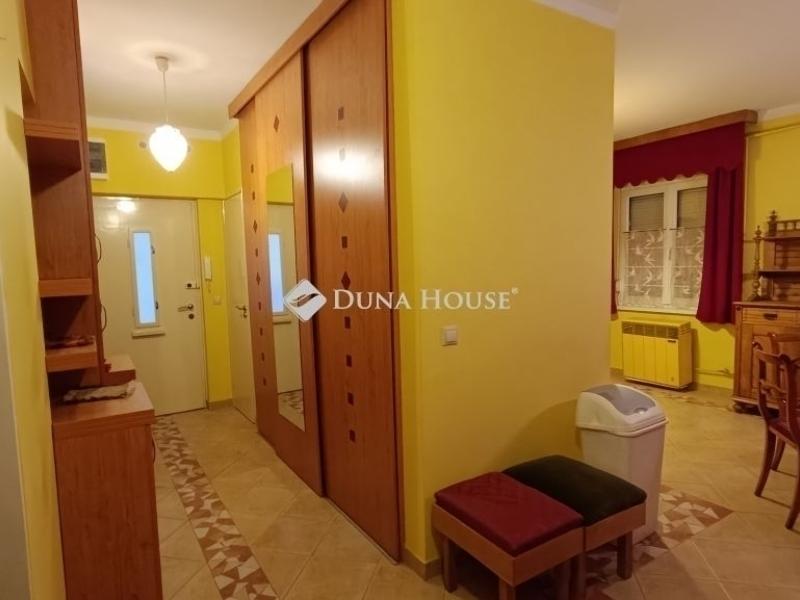 Eladó lakás Kecskemét