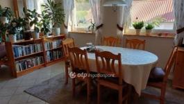 Eladó családi ház Csorna