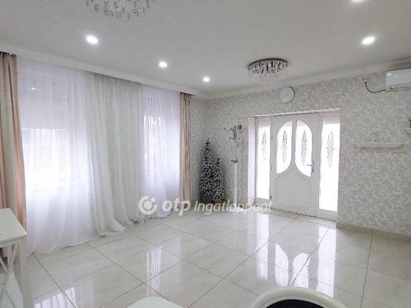 Eladó családi ház Kisújszállás