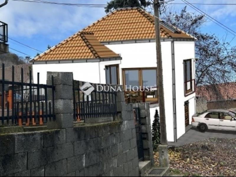 Eladó családi ház Érd