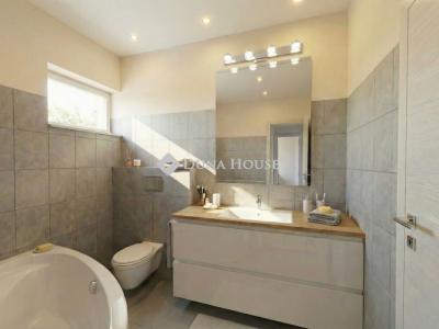 Eladó családi ház Monor