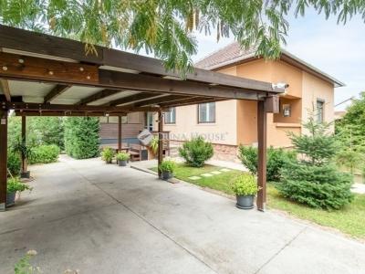 Eladó családi ház Budapest