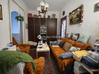 Eladó családi ház Budapest