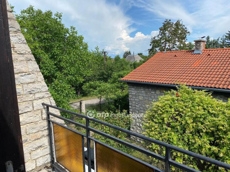 Eladó családi ház Balatonudvari