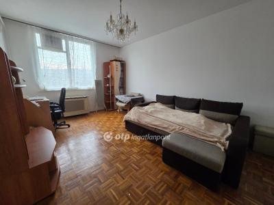 Eladó lakás Szeged