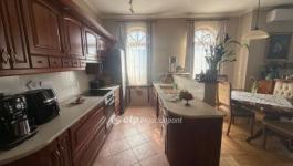 Eladó családi ház Budapest