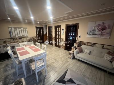 Eladó családi ház Tápiószentmárton