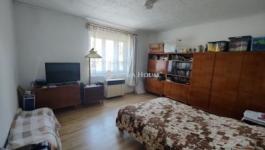 Eladó családi ház Úri