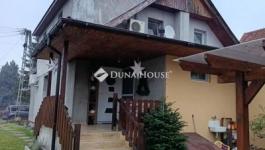 Eladó családi ház Tápiószentmárton