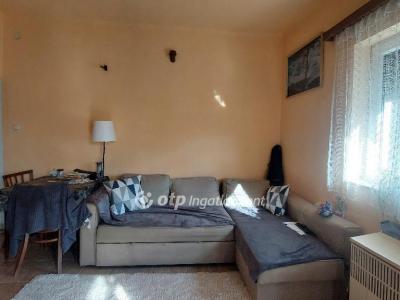 Eladó családi ház Isaszeg