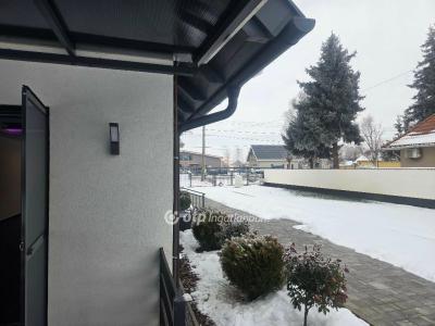 Eladó családi ház Abony