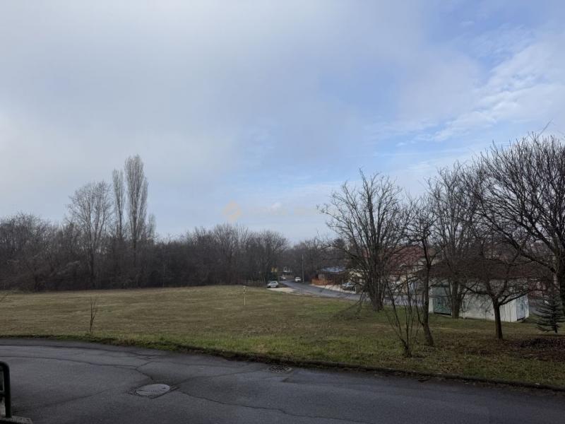 Eladó lakás Pécs