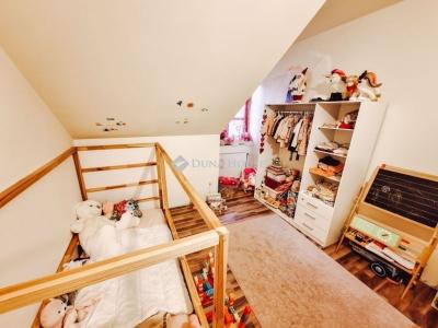 Eladó családi ház Solymár