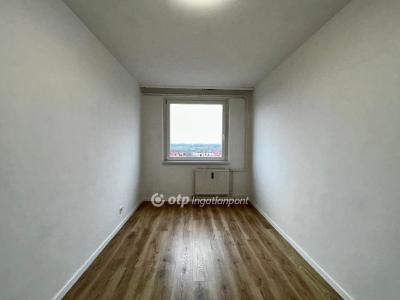 Eladó lakás Debrecen