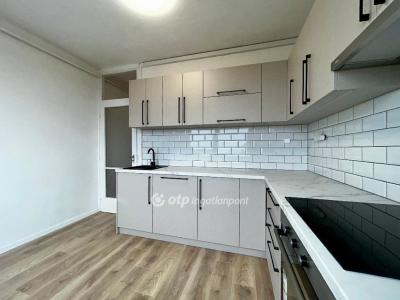 Eladó lakás Debrecen