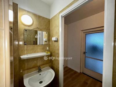 Eladó lakás Debrecen