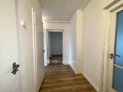 Eladó lakás Debrecen