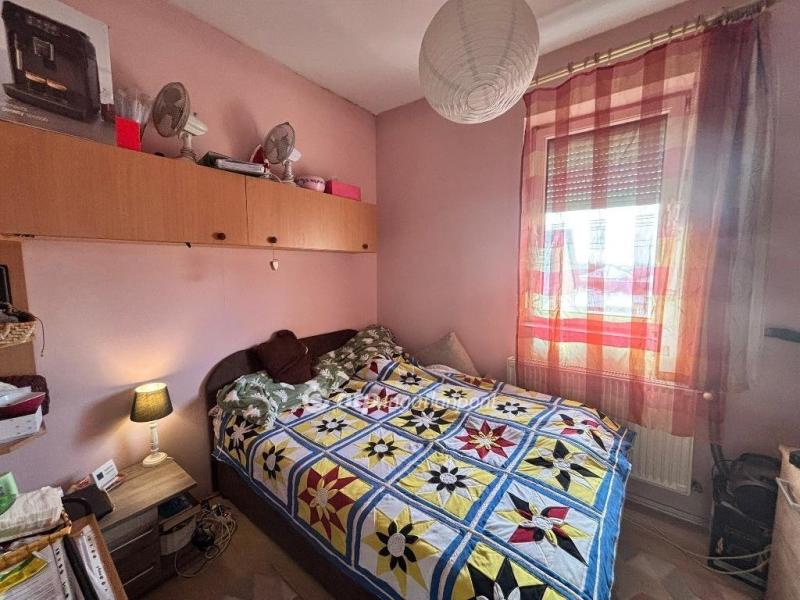 Eladó lakás Téglás