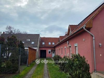 Eladó lakás Eger